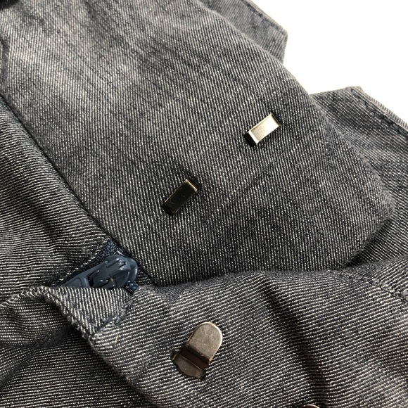 Banana Republic Grey Mini Skirt with Brown Buttons - Picture 5 of 6